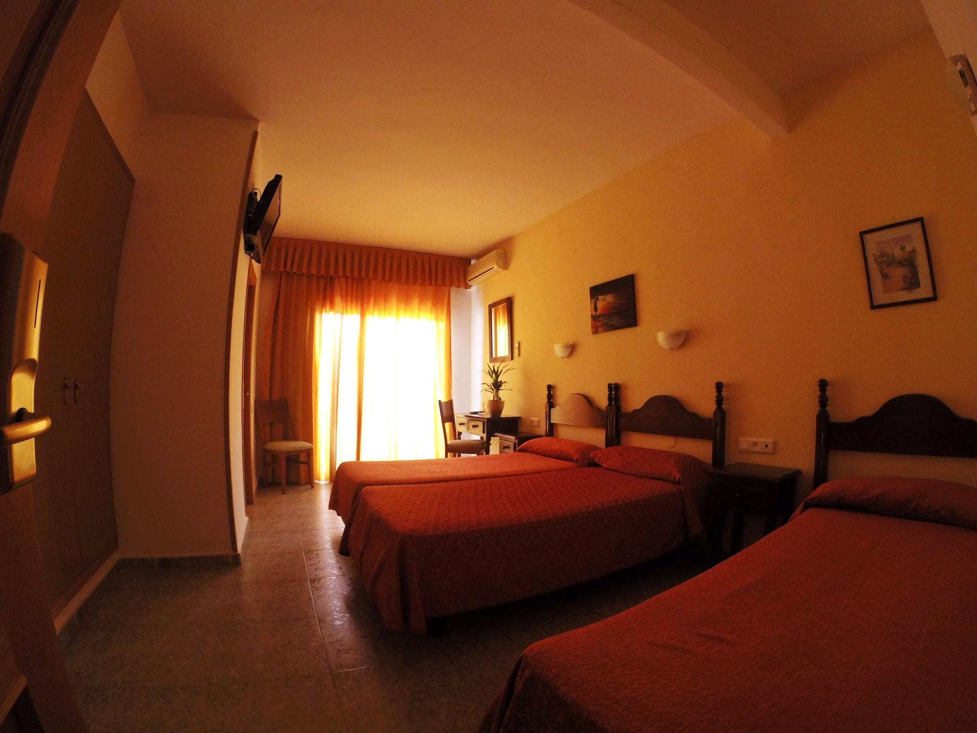 Hotel Carmen Teresa توريمولينوس المظهر الخارجي الصورة