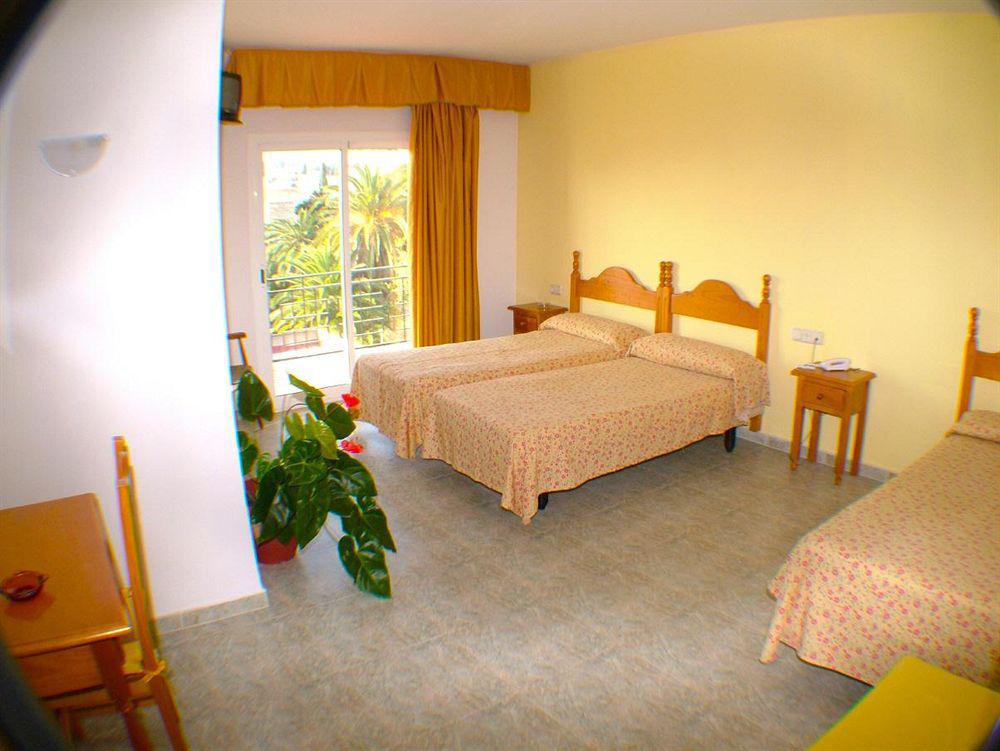Hotel Carmen Teresa توريمولينوس المظهر الخارجي الصورة
